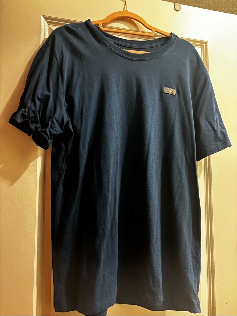 Figs Men's Navy Short-Sleeve Crew Neck T-Shirt